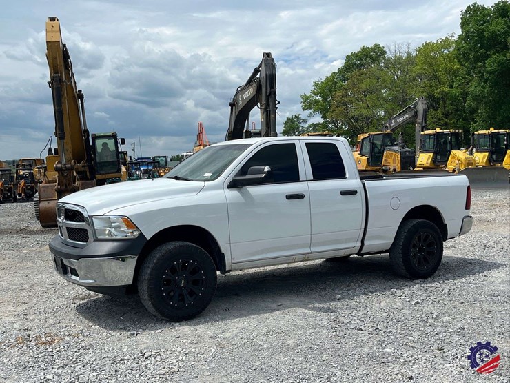 2014-dodge-1500-image-1