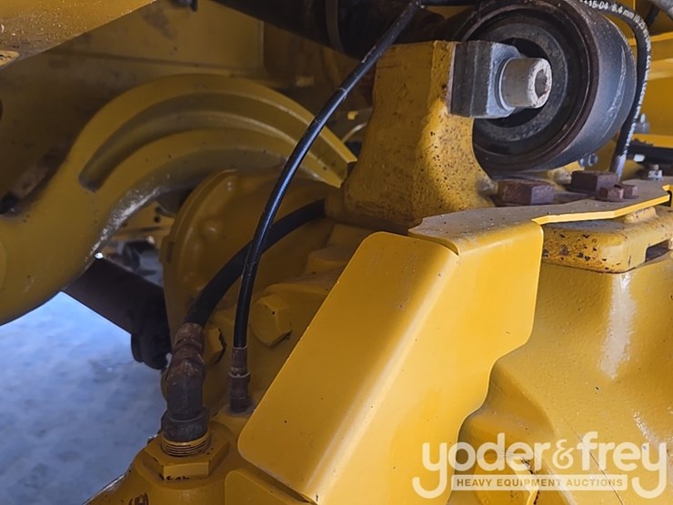 2023-deere-260e-image-23