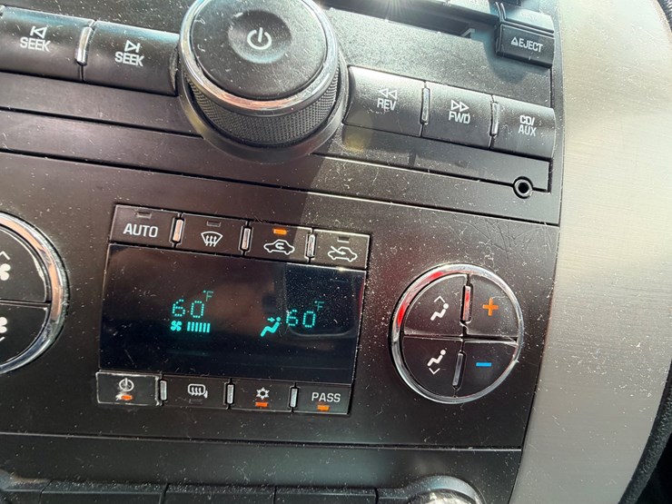 #24068-•-2011-gmc-sierra-pickup-truck-image-53