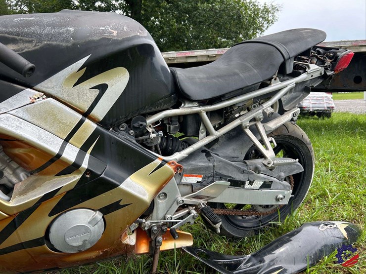 1994-honda-cbr600f-motorcycle-image-7