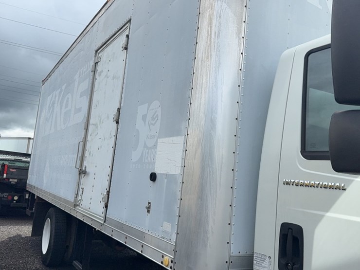 2005-international-durastar-4200-image-6