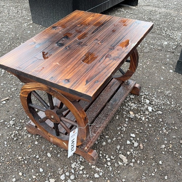 #6060 • WOODEN WAGON WHEEL COFFEE TABLE