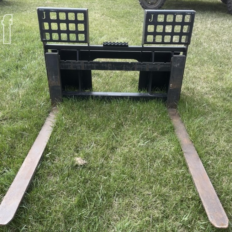JENKINS SKID ATTACH PALLET FORKS