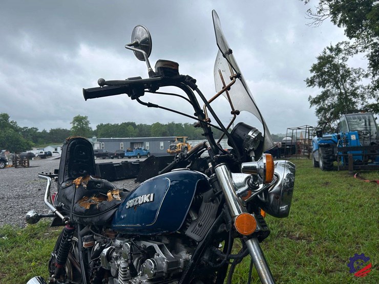 2008-suzuki-gs550e-motorcycle-image-16