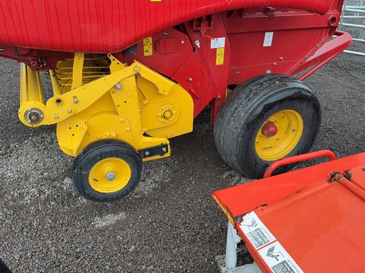 new-holland-460-image-7