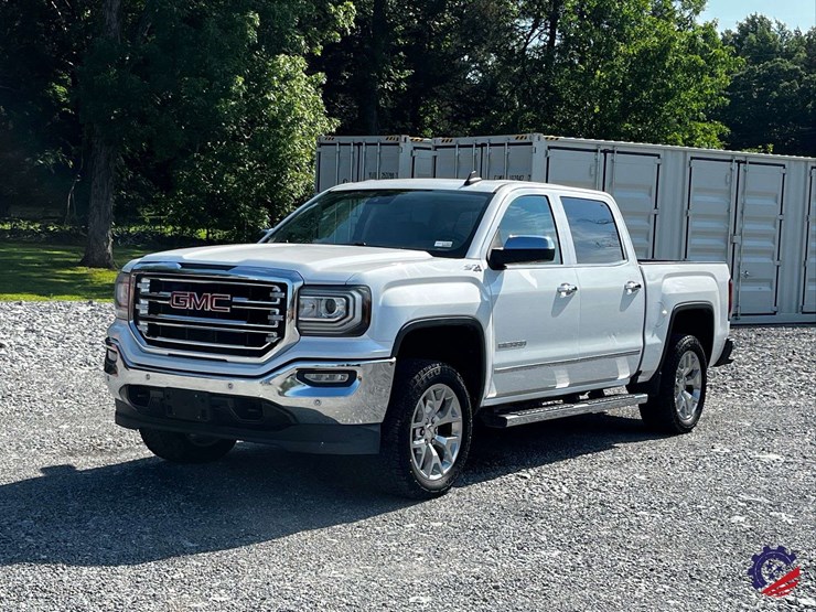 2018-gmc-sierra-z71-slt-truck-image-22