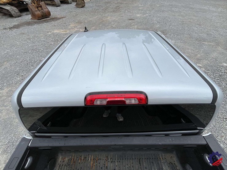 2017-chevrolet-silverado-lt-pickup-truck-image-39