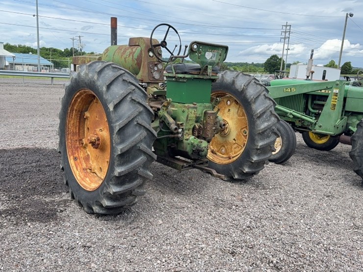 john-deere-720-image-9