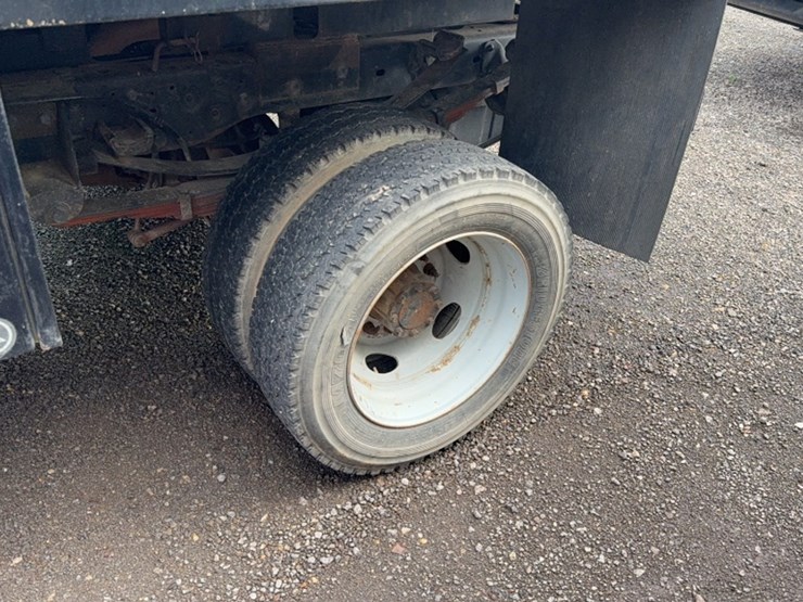 2008-ford-f550-image-11