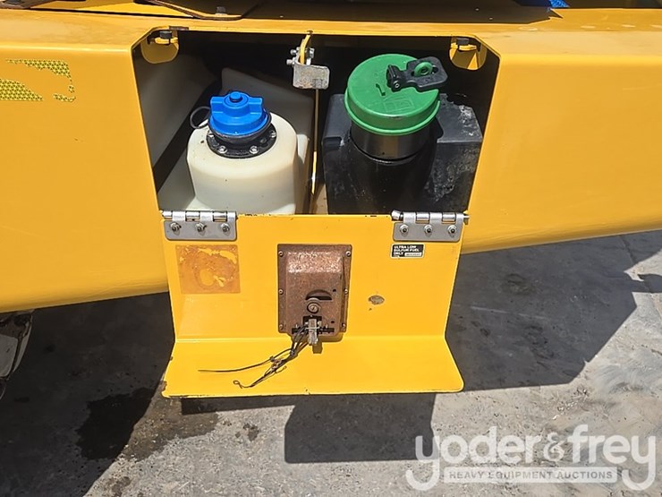 2023-deere-260e-image-29