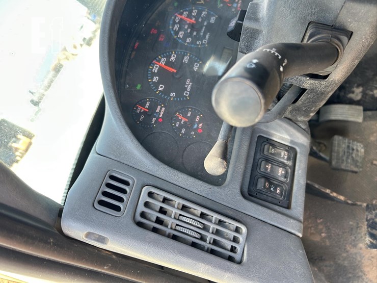2006-international-workstar-7600-image-56
