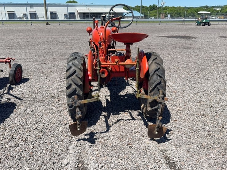 #3070-•-farmall-cub-tractor-image-11