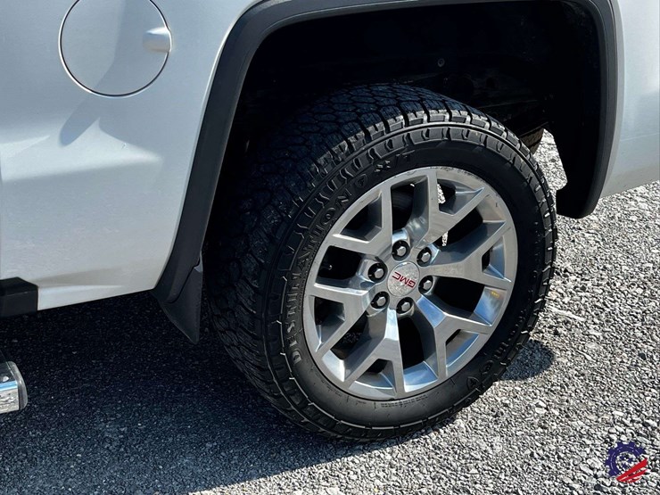 2018-gmc-sierra-z71-slt-truck-image-8