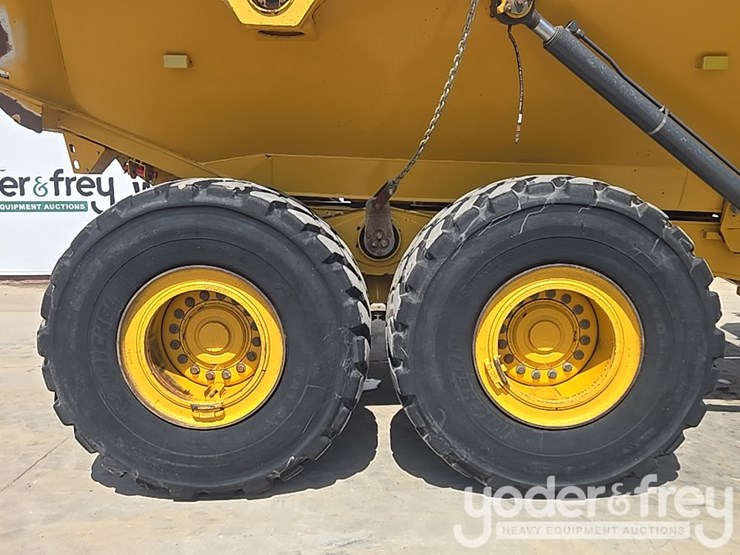 2023-deere-260e-image-14