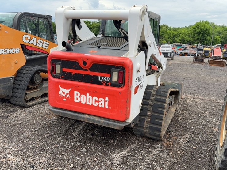 2018-bobcat-t740-image-8