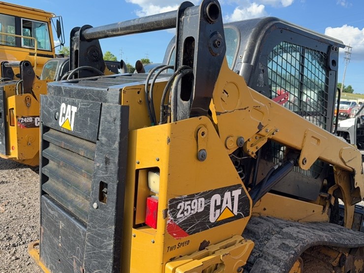 caterpillar-259d-image-6