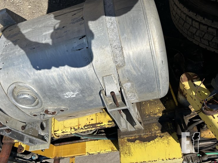 1973-mack-rl786lst-4401-image-39