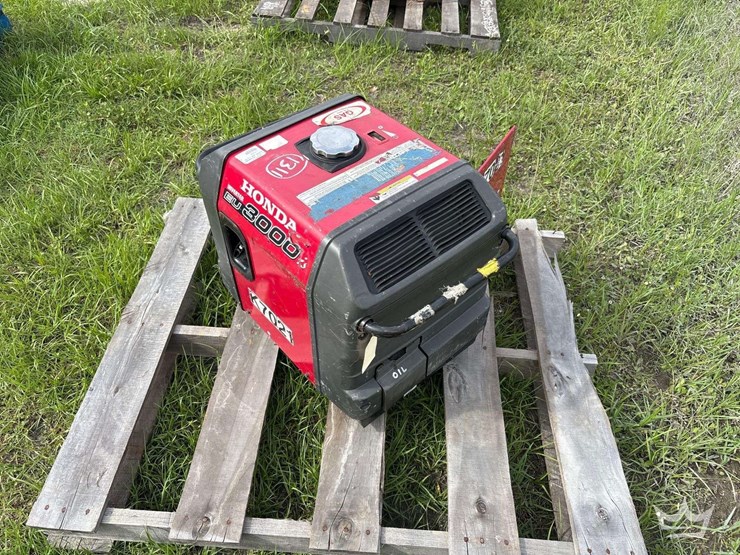 honda-eu3000is-image-3