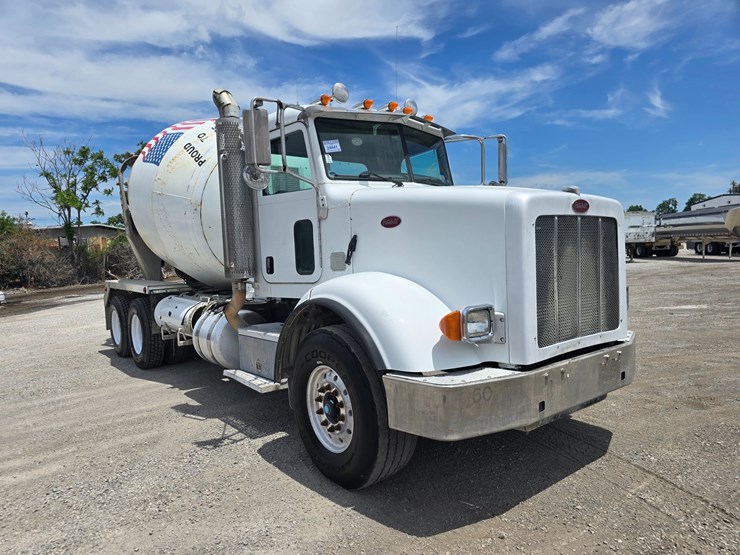 2009-peterbilt-365-image-31