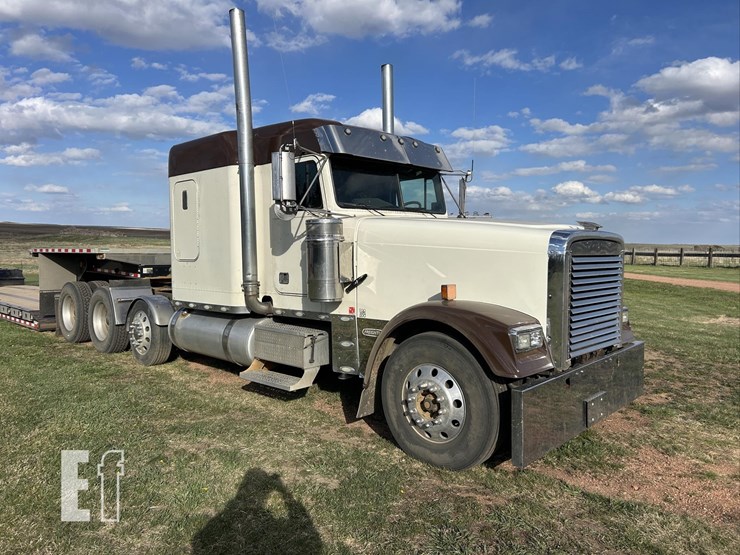 2006-freightliner-fld132-classic-xl-image-1