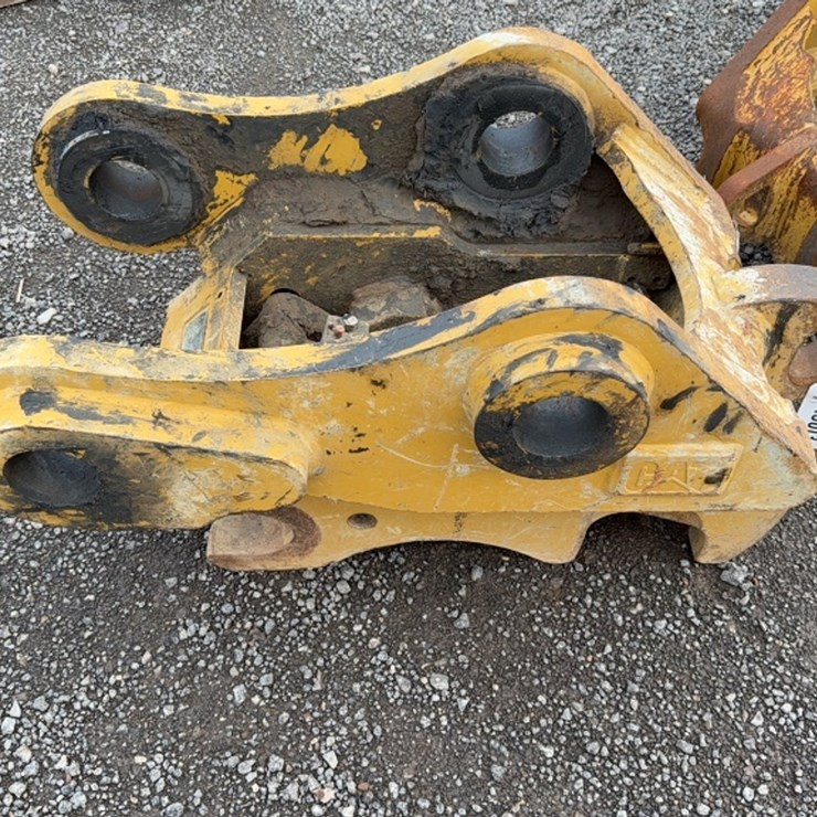 #2019 • CAT EXCAVATOR HYD QUICK COUPLER