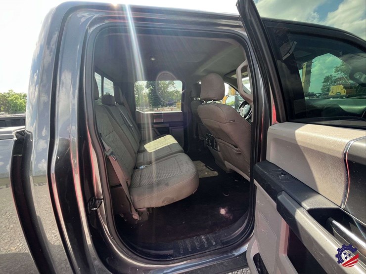 2016-ford-f150-xlt-image-49