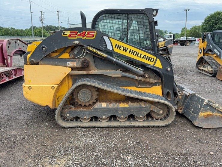 new-holland-c245-image-5