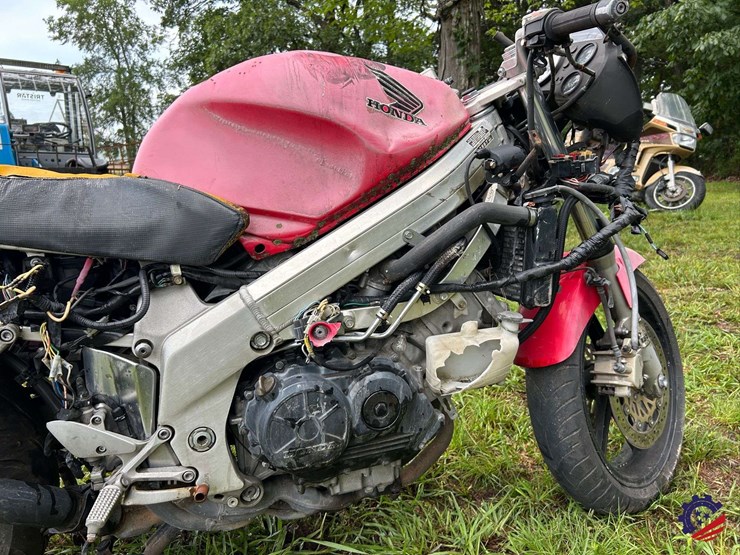 1997-honda-vf750-(interceptor-750)-motorcycle-image-12