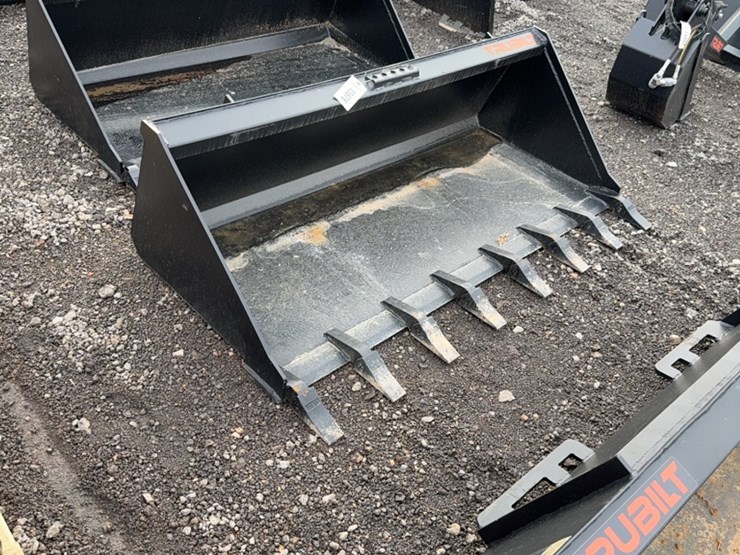 #2063-•-66"-skid-steer-tooth-bucket-image-1