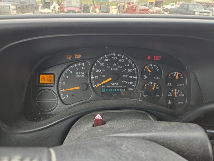 2001-chevrolet-silverado-1500-image-21