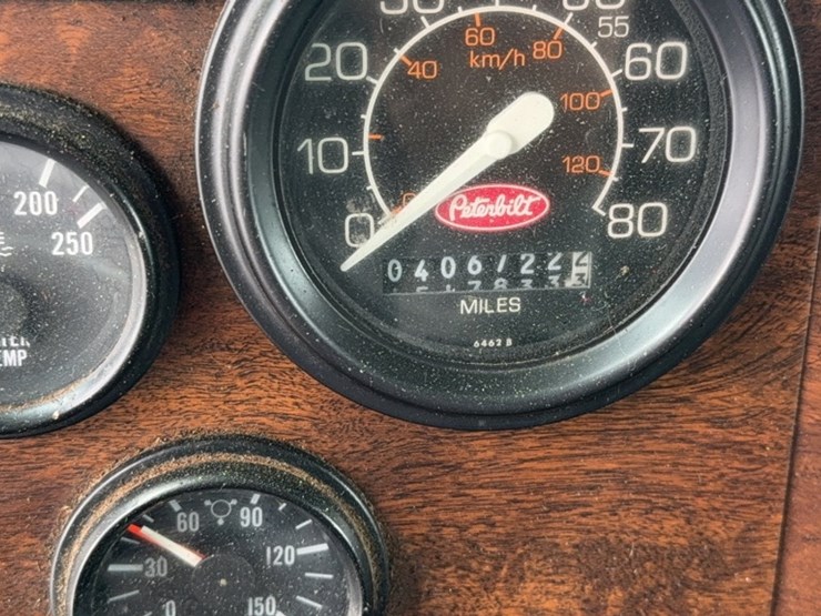 1995-peterbilt-330-image-19