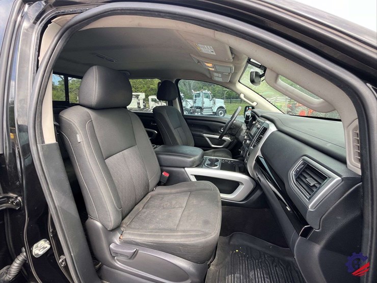 2017-nissan-titan-image-53