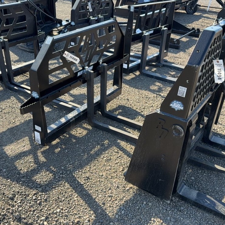 #2040 • BLUE DIAMOND 48" SKID STEER BLOCK PALLET FORKS