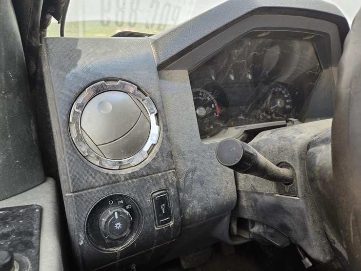 2011-ford-f350-image-24