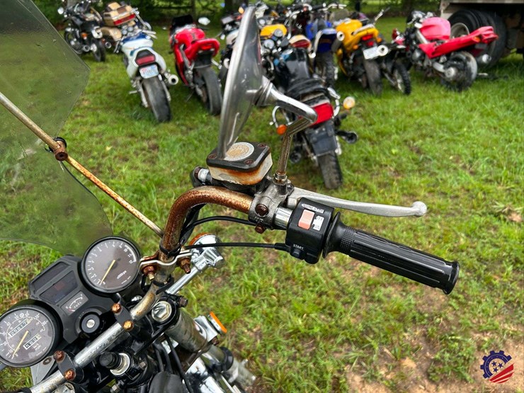 2008-suzuki-gs550e-motorcycle-image-18