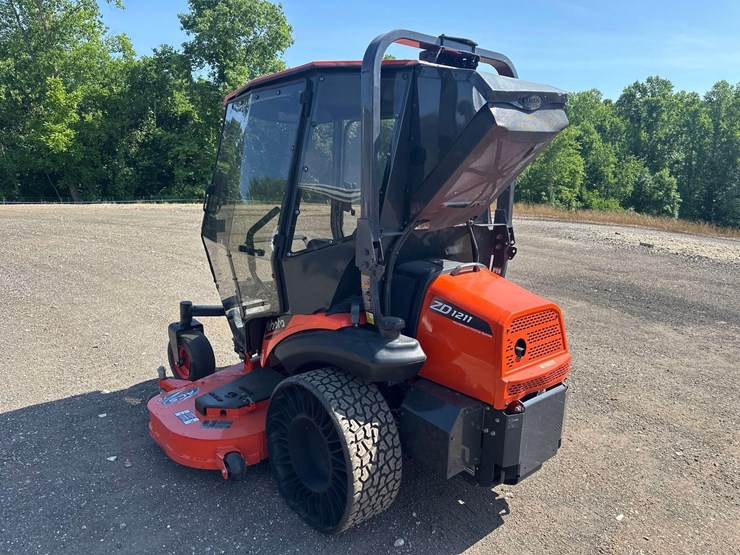 2025-kubota-zd1211-image-9