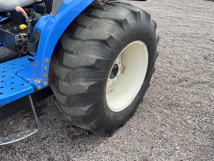 new-holland-tc40a-image-14