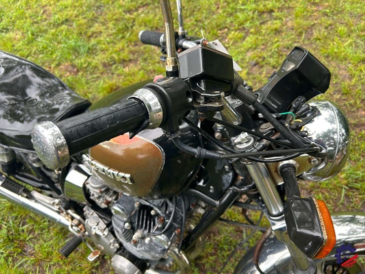 suzuki-gs1100gl-motorcycle-image-20