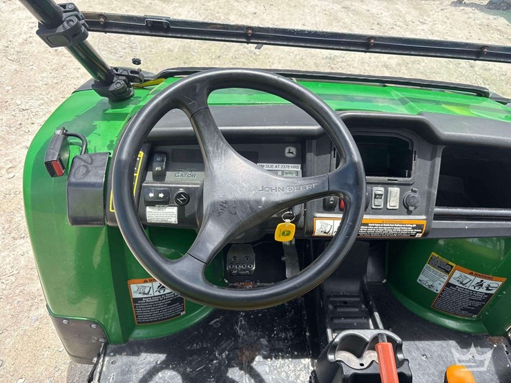 john-deere-gator-image-7