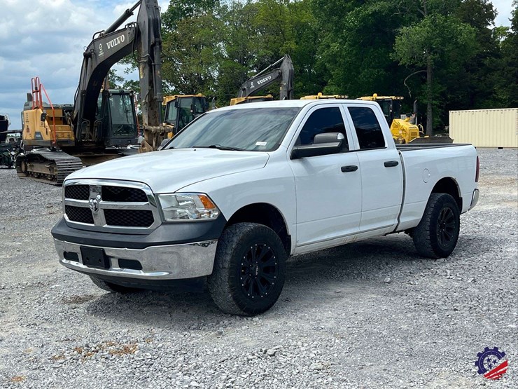 2014-dodge-1500-image-12