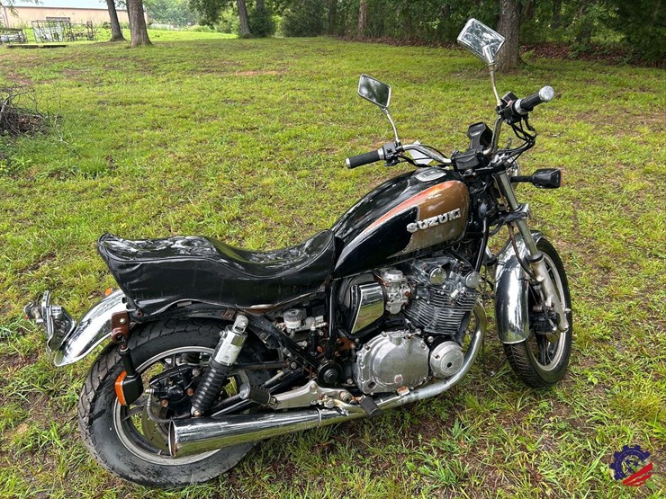 suzuki-gs1100gl-motorcycle-image-3