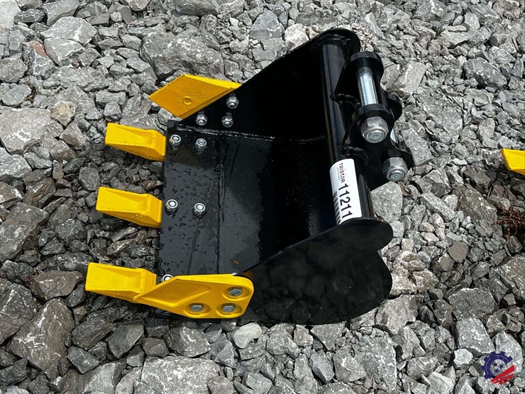 unused-2026-ce-16in-toothed-bucket-image-4