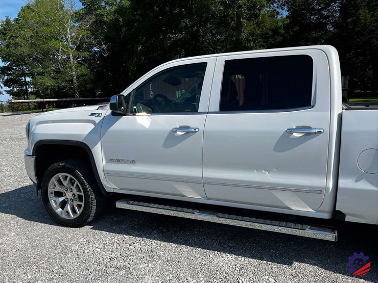 2018-gmc-sierra-z71-slt-truck-image-28