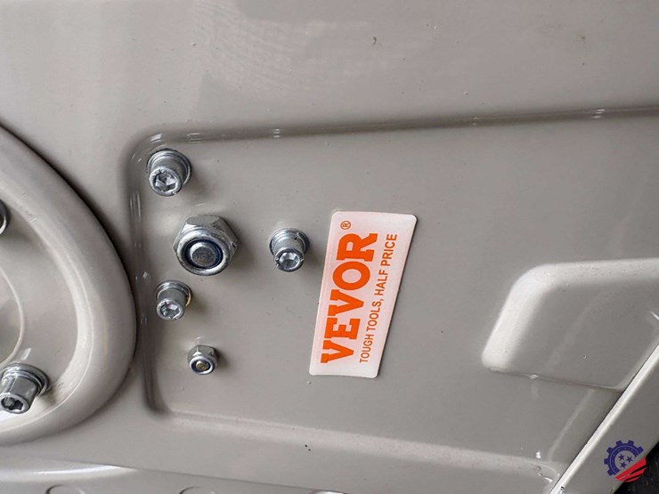 completely-self-contained-jobsite-fuel-container-image-27