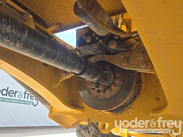 2023-deere-260e-image-22