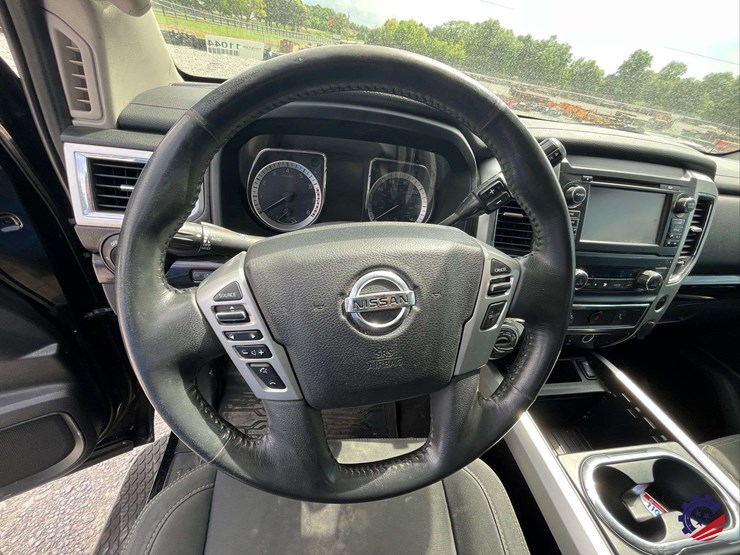 2017-nissan-titan-image-71