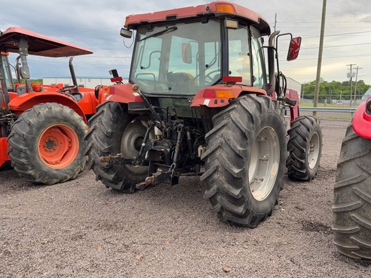 #3043-•-case-1050-tractor-image-9