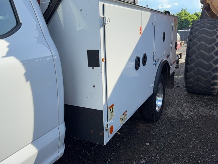 2019-ford-f550-image-17