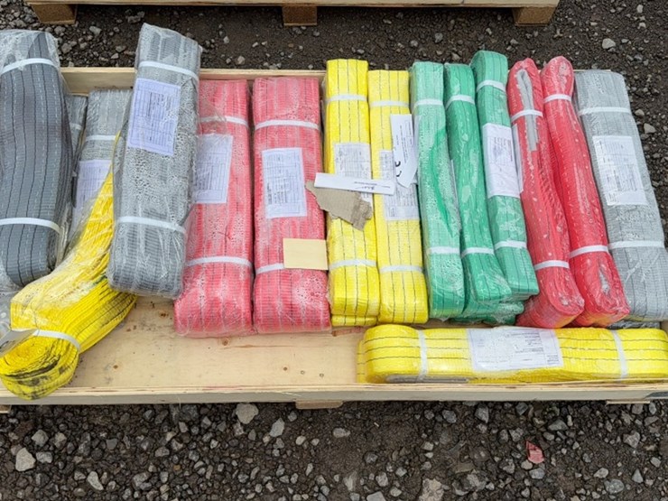 #6015-•-pallet-of-various-size-tow-straps-image-1