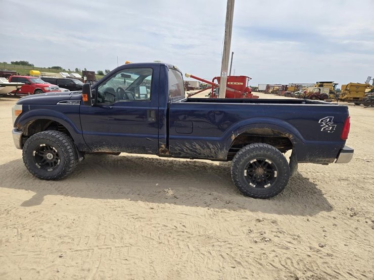 2011-ford-f350-image-13
